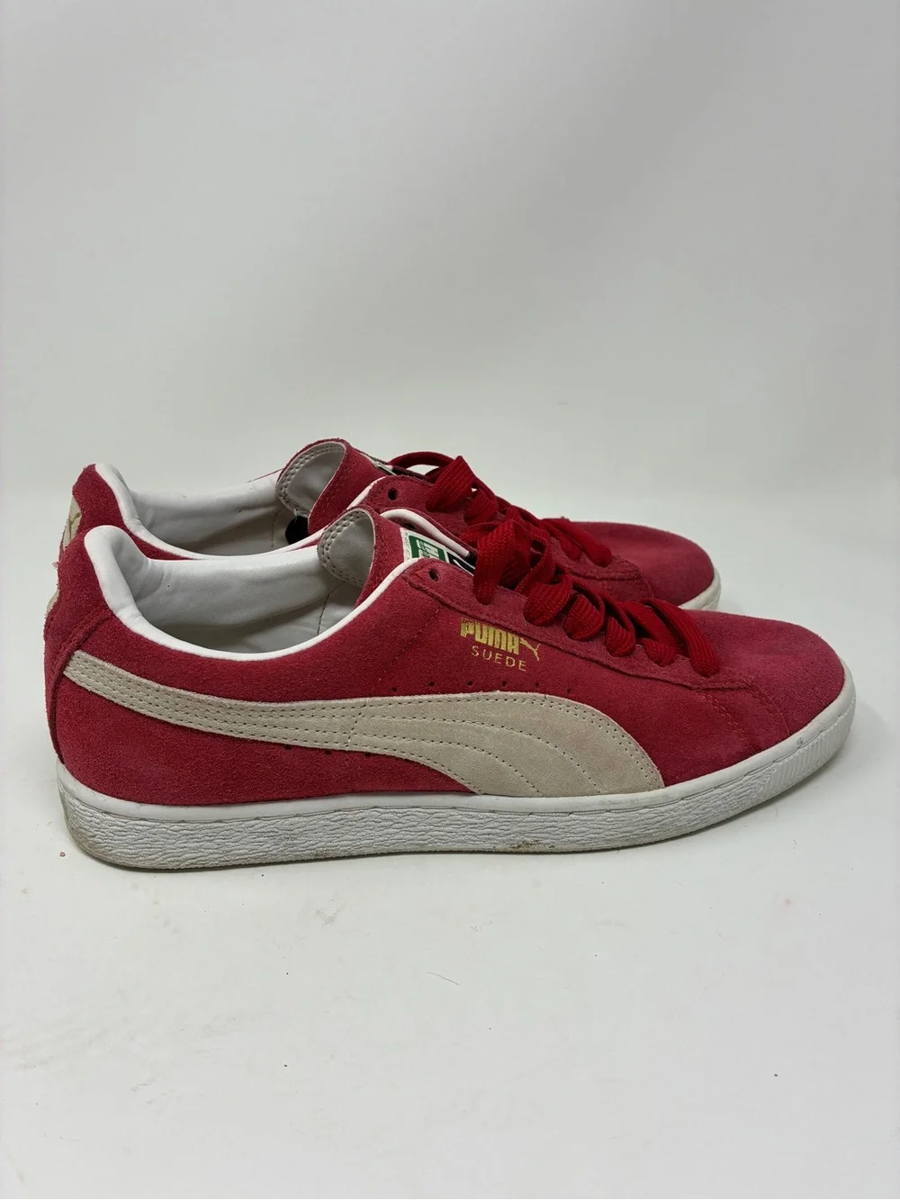 Puma Suede Classic Men’s Sneakers in Red